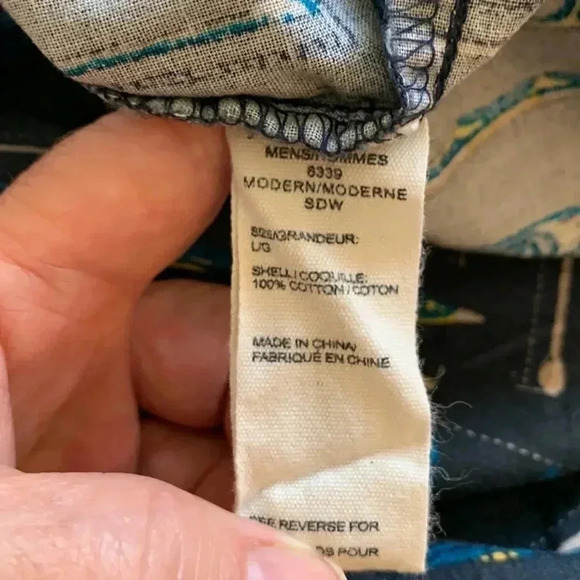 Woolrich, men’s 100% crisp  cotton button down shirt in a canoe pattern - Picture 6 of 6